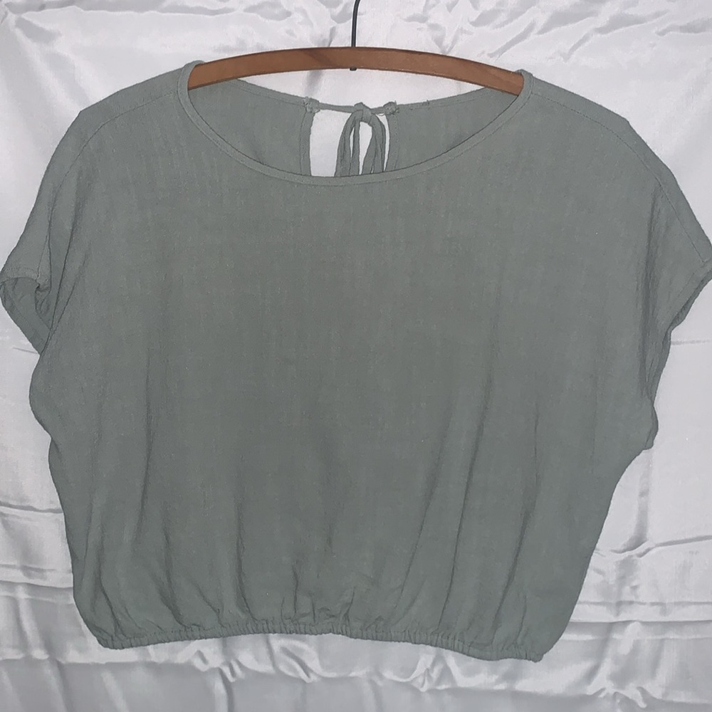 Crop top